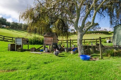 Photo of property in 265 Old North Road, Kumeu, 0892