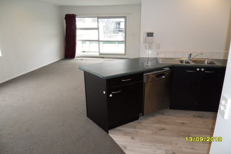 Photo of property in 8 Girton Terrace, Mount Cook, Wellington, 6021