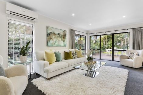 Photo of property in 2/6 Summermist Drive, Northpark, Auckland, 2013
