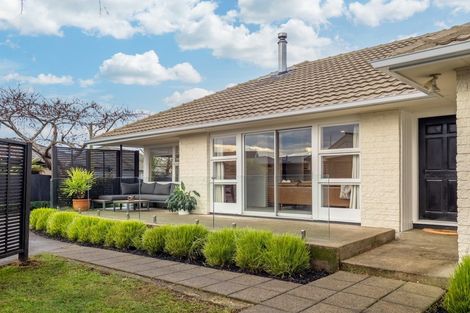 Photo of property in 145 Avonhead Road, Avonhead, Christchurch, 8042