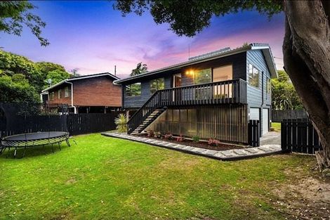 Photo of property in 15a Bridge Avenue, Te Atatu South, Auckland, 0610