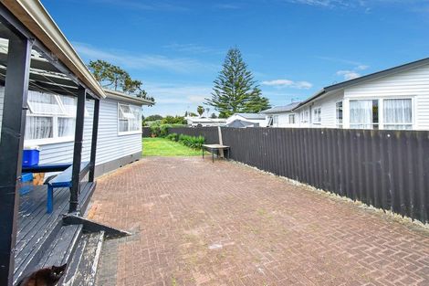 Photo of property in 3 Belgrave Place, Papakura, 2110