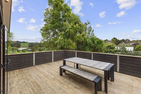 Photo of property in 11 East Street, Raglan, 3225