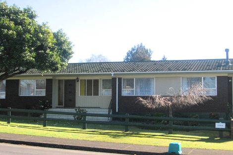 Photo of property in 2 Bellfield Road, Opaheke, Papakura, 2113