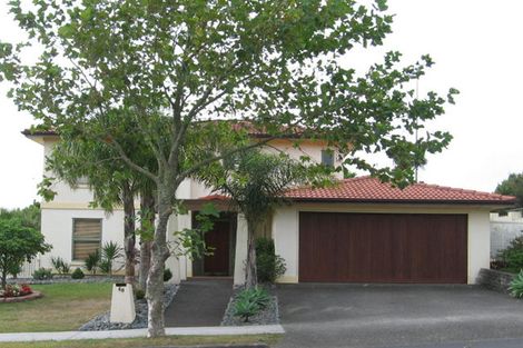 Photo of property in 68 Marina View Drive, West Harbour, Auckland, 0618