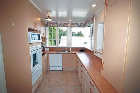 Photo of property in 9 Fillis Street, New Plymouth, 4310