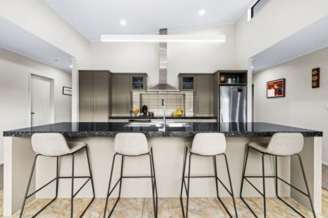 Photo of property in 27 Pinotage Drive, Greenmeadows, Napier, 4112