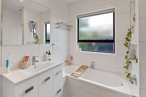 Photo of property in 37b Simpson Road, Papamoa Beach, Papamoa, 3118