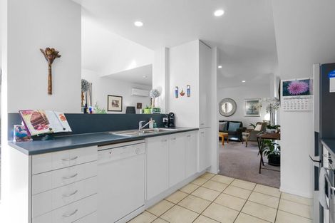 Photo of property in 29d Clare Street, Cambridge, 3434
