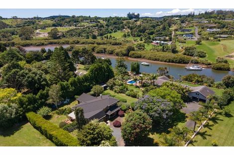Photo of property in 1 James Kemp Place, Kerikeri, 0230