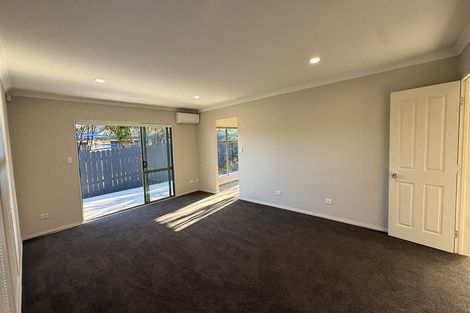 Photo of property in 6 Chadlington Avenue, Henderson, Auckland, 0612