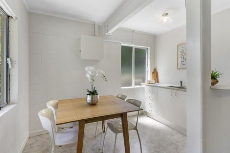 Photo of property in 4 Webb Place, Forrest Hill, Auckland, 0620