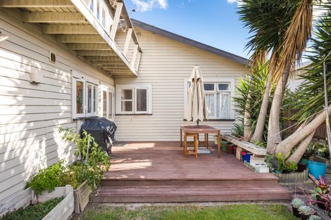 Photo of property in 125 Heretaunga Street, Palmerston North, 4414