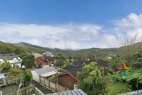Photo of property in 5a Parsons Glen, Karori, Wellington, 6012
