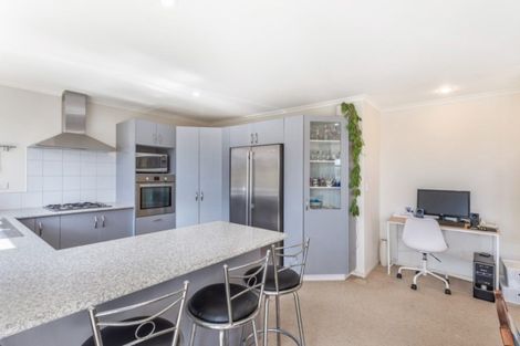 Photo of property in 10 Parkside Drive, Huntington, Hamilton, 3210