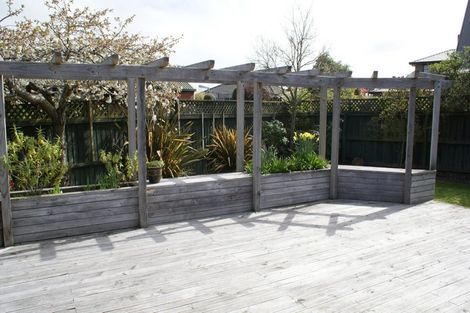 Photo of property in 15 Millcroft Place, Parklands, Christchurch, 8083