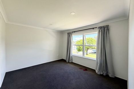 Photo of property in 2/22 Gladys Avenue, Glenfield, Auckland, 0629