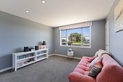 Photo of property in 17 Moana Street, Otaki Beach, Otaki, 5512