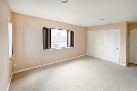 Photo of property in 28 Waimanu Bay Drive, Te Atatu Peninsula, Auckland, 0610