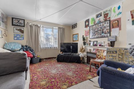 Photo of property in 9 Goldsmith Crescent, Levin, 5510