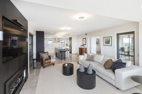 Photo of property in 5 Ophir Lane, Redcliffs, Christchurch, 8081