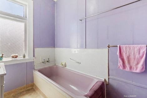 Photo of property in 33 Athens Street, Miramar, Wellington, 6022