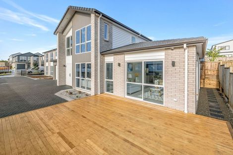 Photo of property in 18 Bushfield Drive, Flat Bush, Auckland, 2019