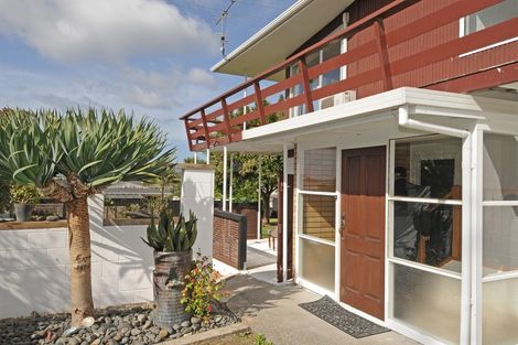 Photo of property in 107 Royal Road, Massey, Auckland, 0614