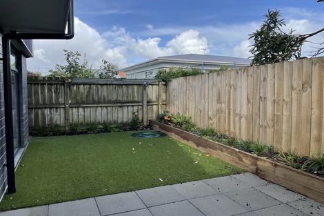Photo of property in 19b Holland Avenue, Point England, Auckland, 1072