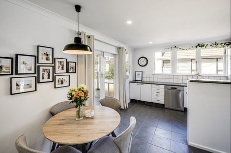 Photo of property in 49 Williams Street, Marewa, Napier, 4110