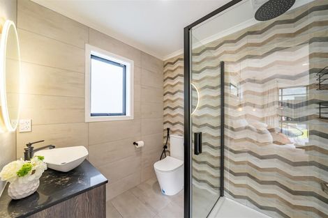 Photo of property in 11 Buddle Road, Wallaceville, Upper Hutt, 5018