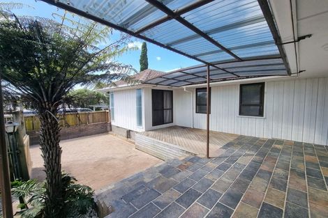 Photo of property in 19 Gossamer Drive, Pakuranga Heights, Auckland, 2010