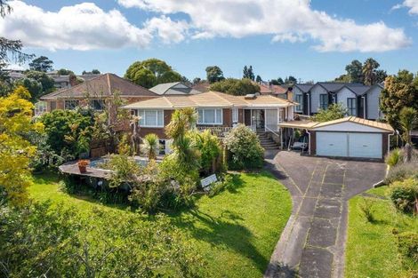 Photo of property in 3 Lavelle Road, Henderson, Auckland, 0612