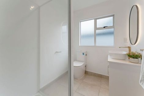 Photo of property in 13a Becroft Drive, Forrest Hill, Auckland, 0620