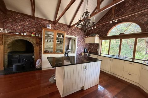 Photo of property in 57 Candia Road, Henderson Valley, Auckland, 0614