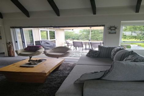 Photo of property in 68 Kinloch Road, Kinloch, Taupo, 3377