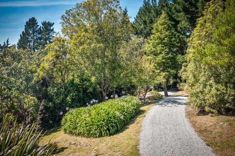 Photo of property in 1 Broadleaf Lane, Heathcote Valley, Christchurch, 8081