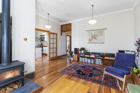 Photo of property in 19 Kopiko Way, Brooklyn, Wellington, 6021