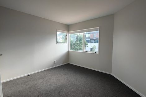 Photo of property in 27 Calypso Way, Unsworth Heights, Auckland, 0632