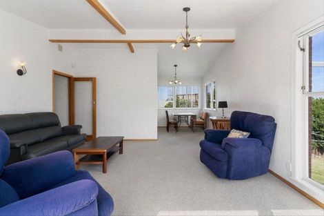 Photo of property in 19 Carole Crescent, Pakuranga, Auckland, 2010