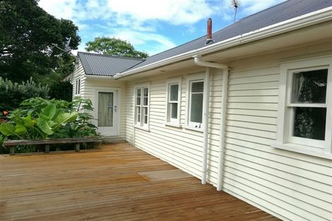 Photo of property in 63 Redoubt Road, Goodwood Heights, Auckland, 2105