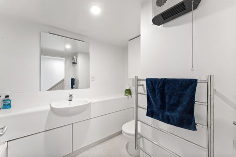 Photo of property in 2/86 Brockworth Place, Riccarton, Christchurch, 8011