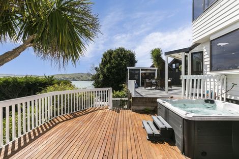 Photo of property in 5 The Crowsnest, Whitby, Porirua, 5024