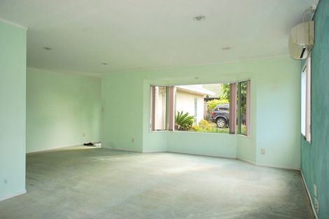 Photo of property in 6 Waylen Place, Burswood, Auckland, 2013