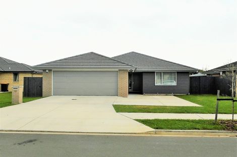 Photo of property in 13 Captain Mitchell Drive, Opaheke, Papakura, 2113
