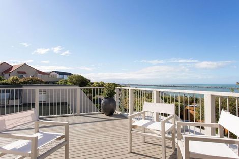 Photo of property in 1/12 Patmos Place, Mount Pleasant, Christchurch, 8081