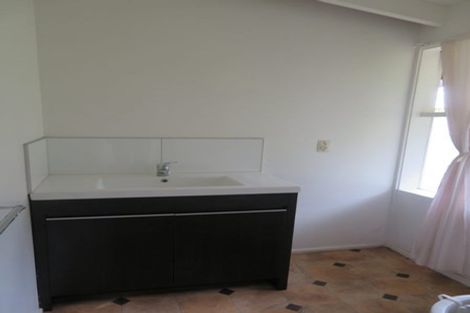 Photo of property in 4 Knox Road, Hillpark, Auckland, 2102