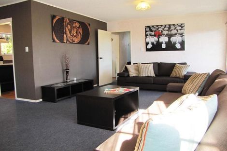 Photo of property in 98 Heta Road, Highlands Park, New Plymouth, 4312