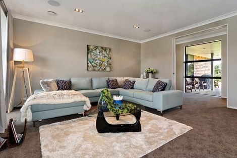 Photo of property in 82a Shaw Road, Oratia, Auckland, 0604