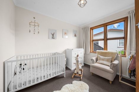 Photo of property in 73 Jellicoe Street, Martinborough, 5711